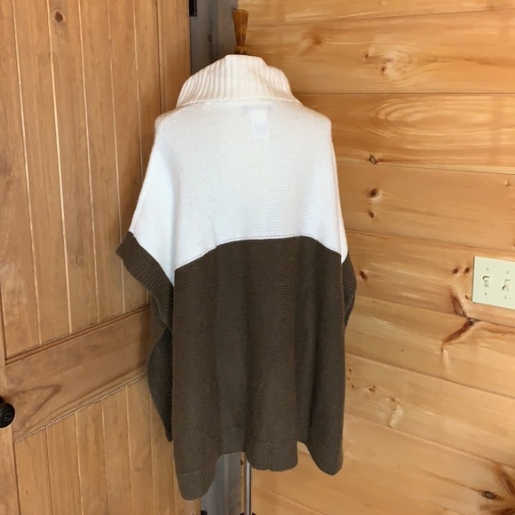 Lands’ End turtleneck poncho sweater Wool / alpaca blend Size Small / Medium - Picture 2 of 11